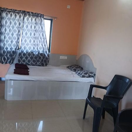 Konkan Kinara Holyday Home Stay Vihour ภายนอก รูปภาพ
